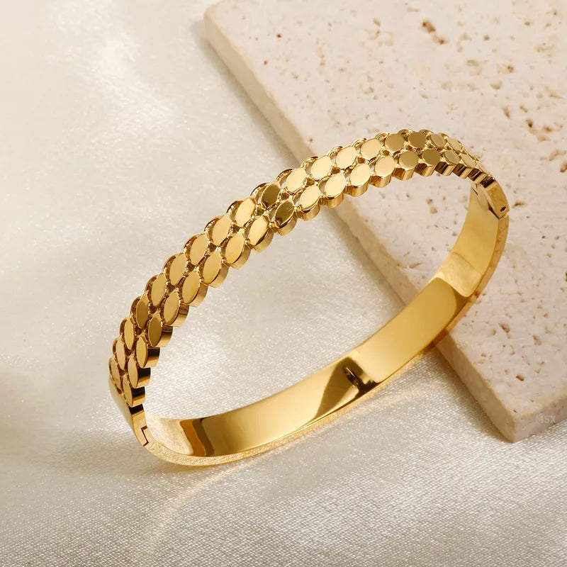 18K Gold Geometric Bangle Bracelet