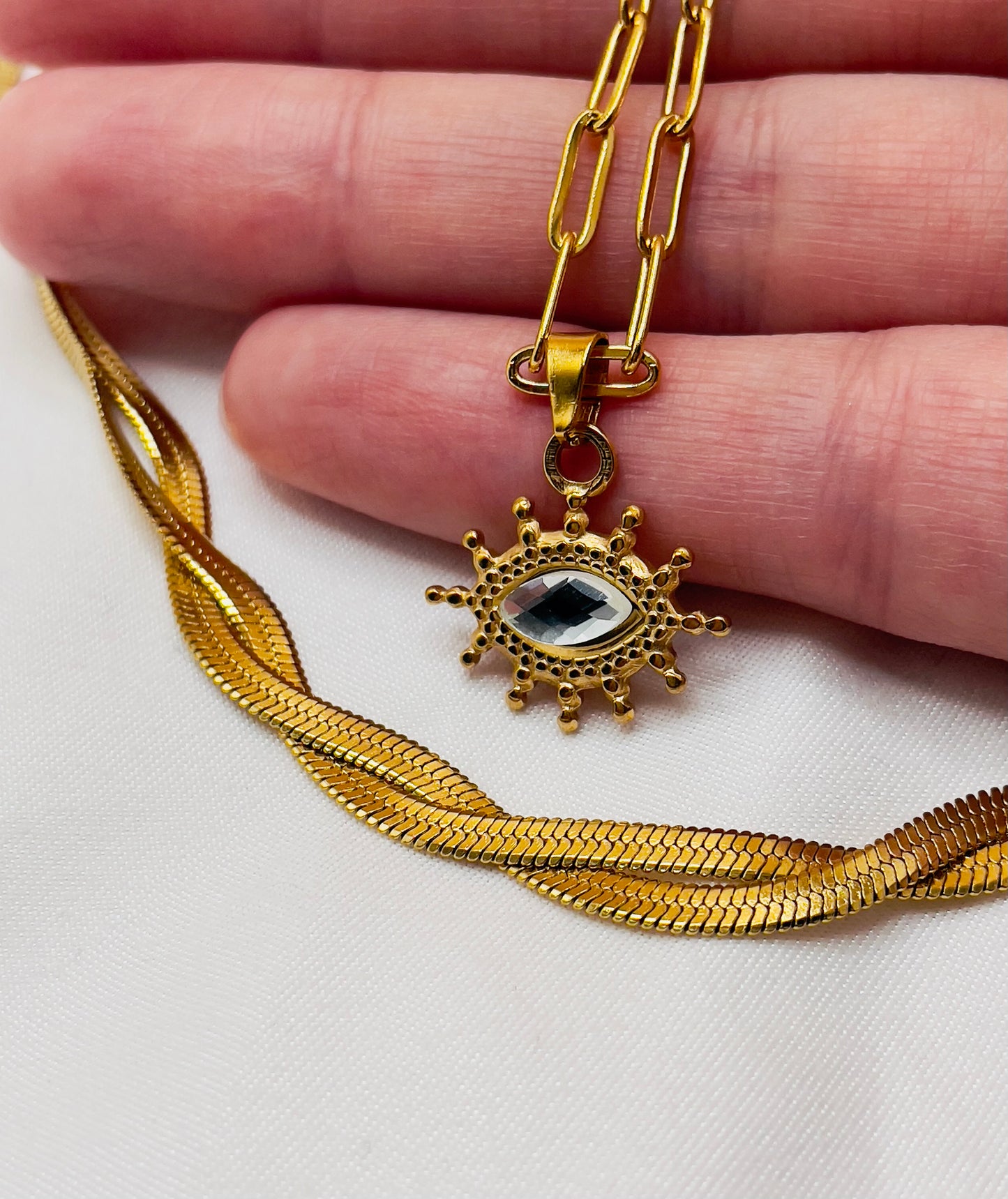 18K Gold Zircon Eye Pedant Necklace