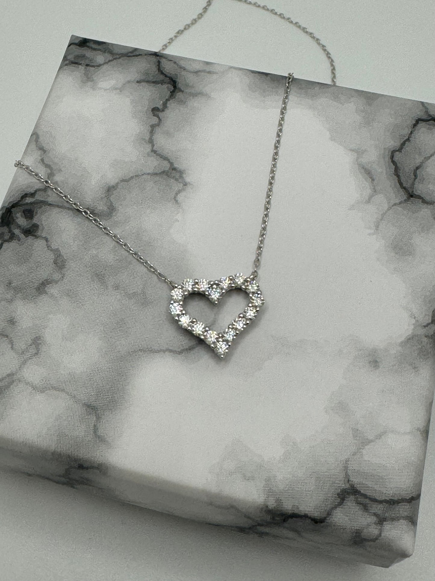 Moissanites Heart Duo